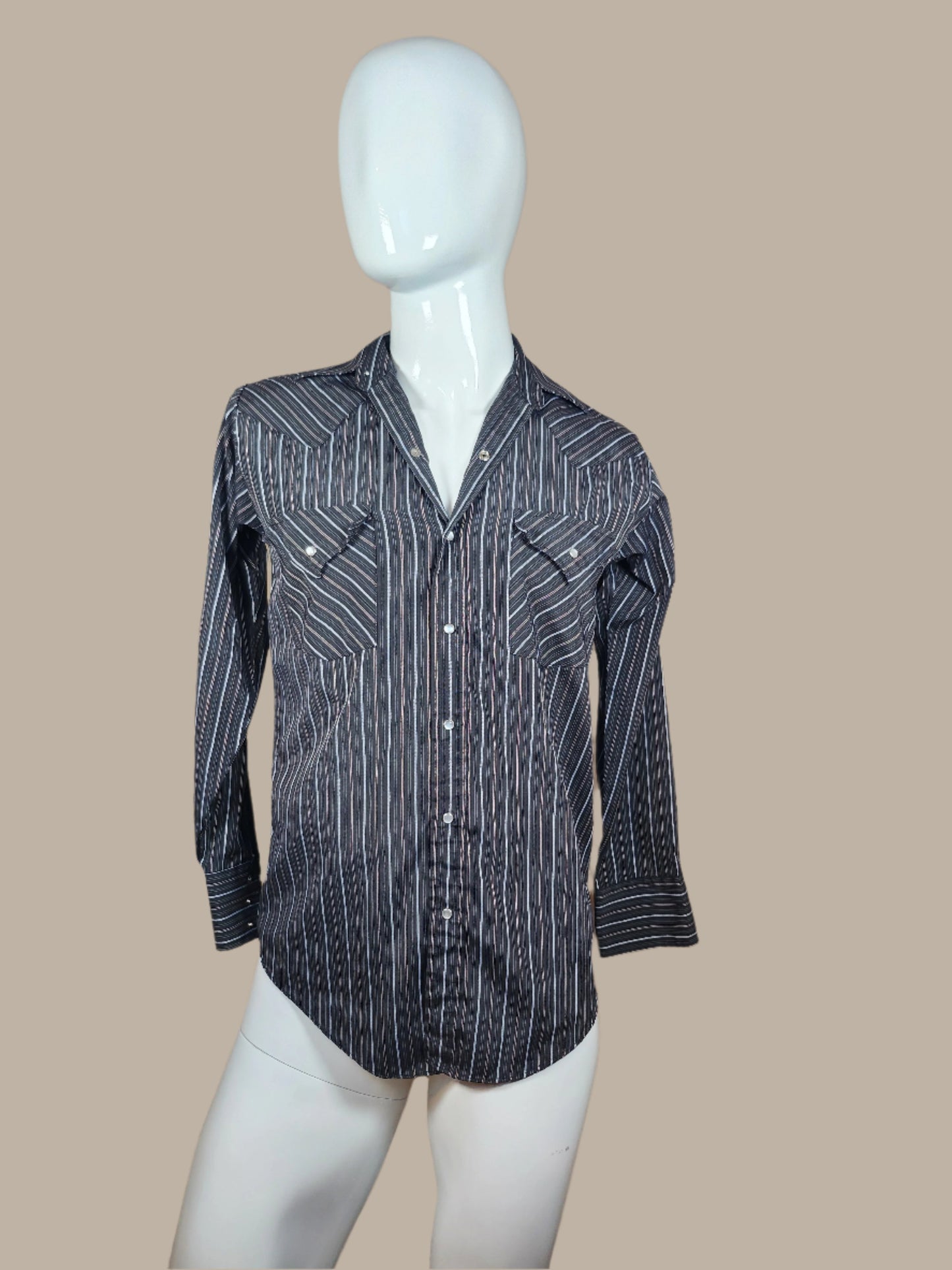 Plains Western Wear Vintage Medium Weight Pearl Snap Shirt