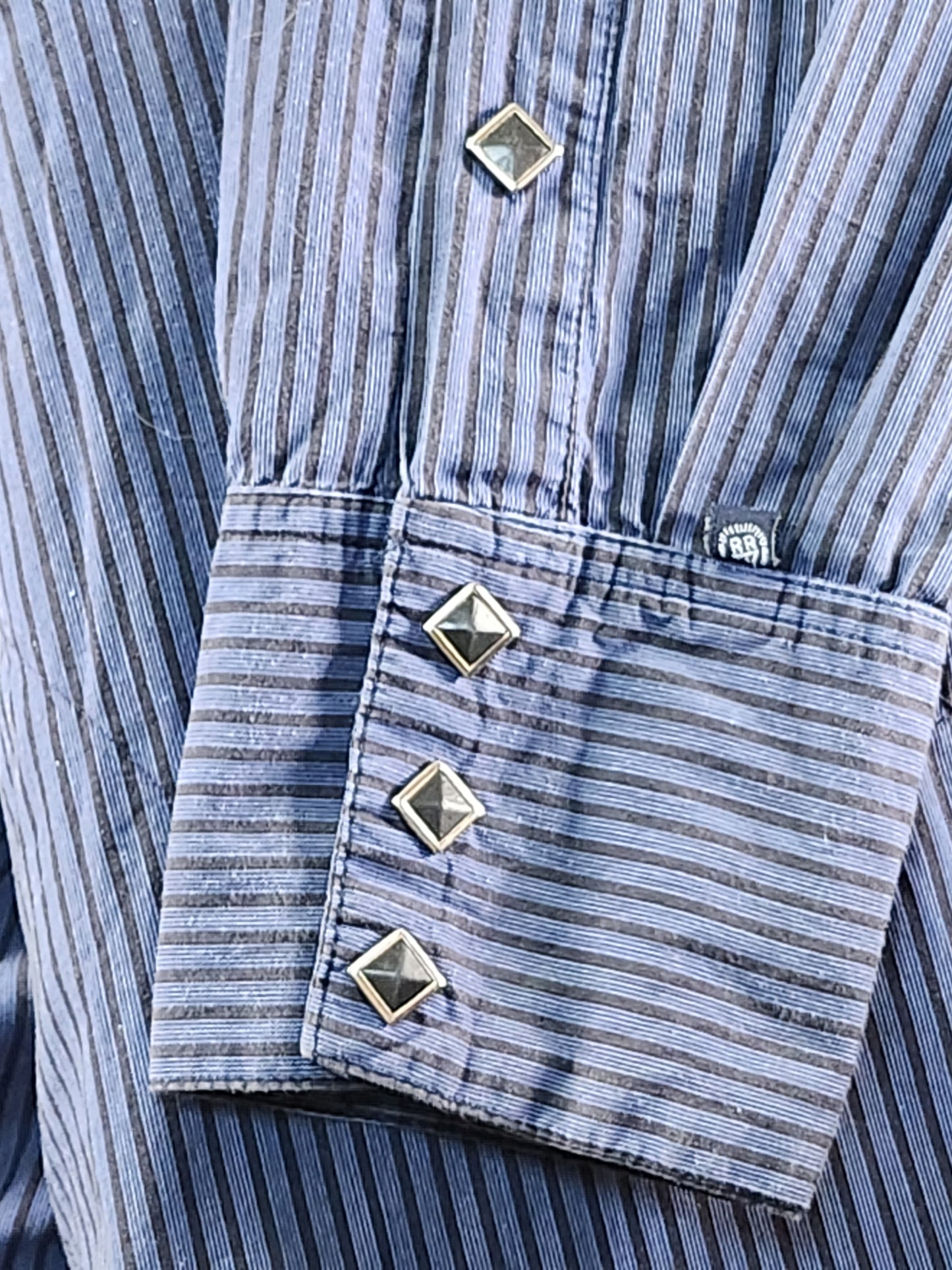 Rockmount Ranch Wear Black Diamond Snap Sawtooth